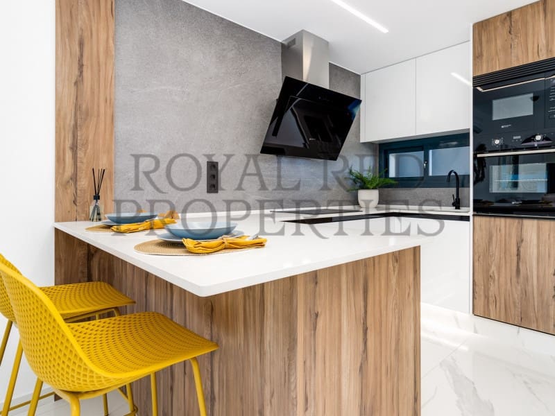 2 bedroom Apartment for sale in El Raso with garage - € 249,000 (Ref: 9262890)