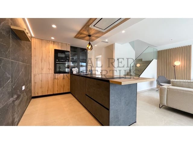 4 bedroom Semi-detached Villa for sale in Algorfa - € 350,000 (Ref: 9282460)