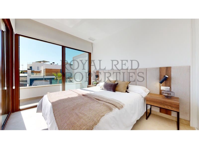 4 bedroom Semi-detached Villa for sale in Algorfa - € 350,000 (Ref: 9282460)