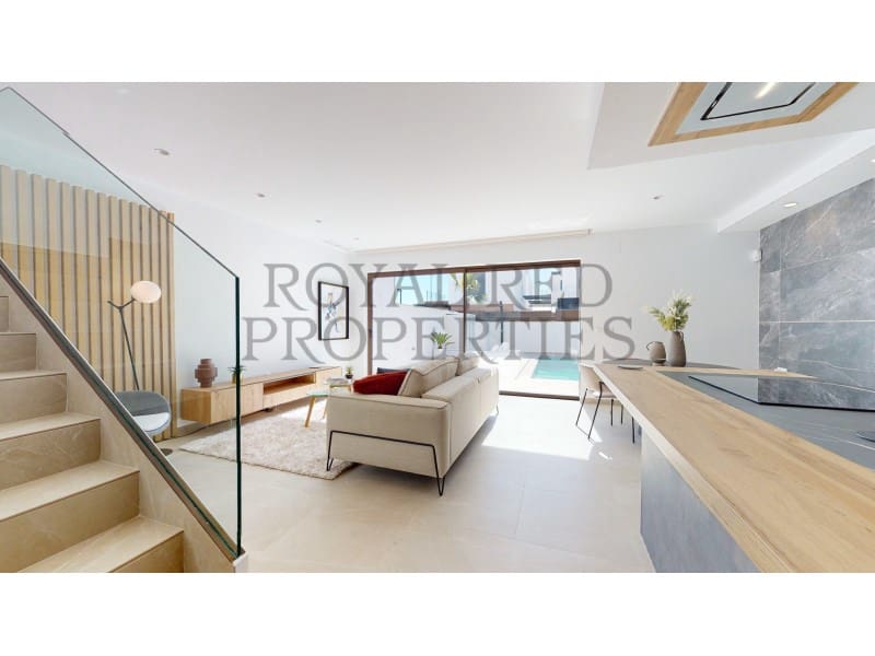 4 bedroom Semi-detached Villa for sale in Algorfa - € 350,000 (Ref: 9282460)