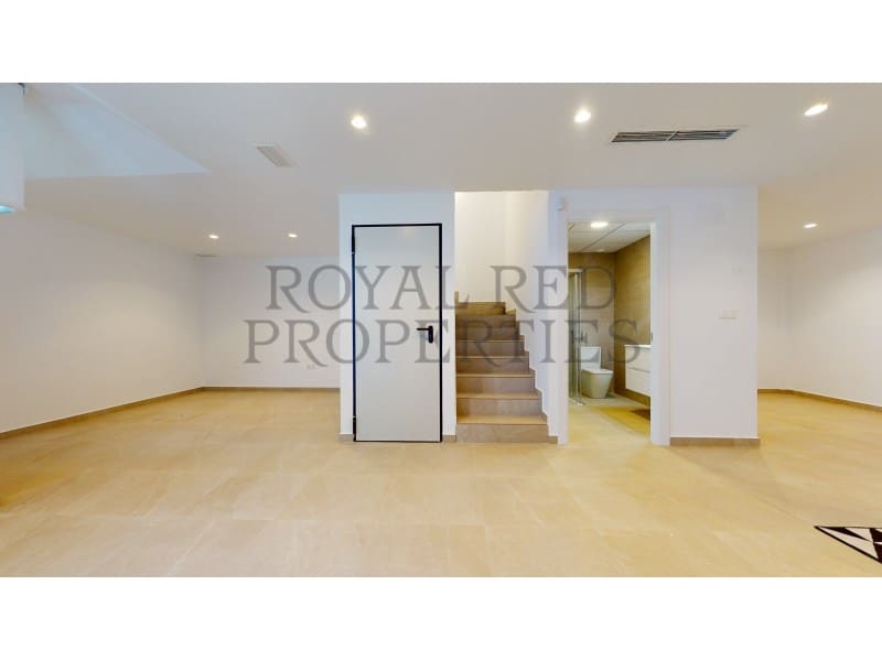 4 bedroom Semi-detached Villa for sale in Algorfa - € 350,000 (Ref: 9282460)