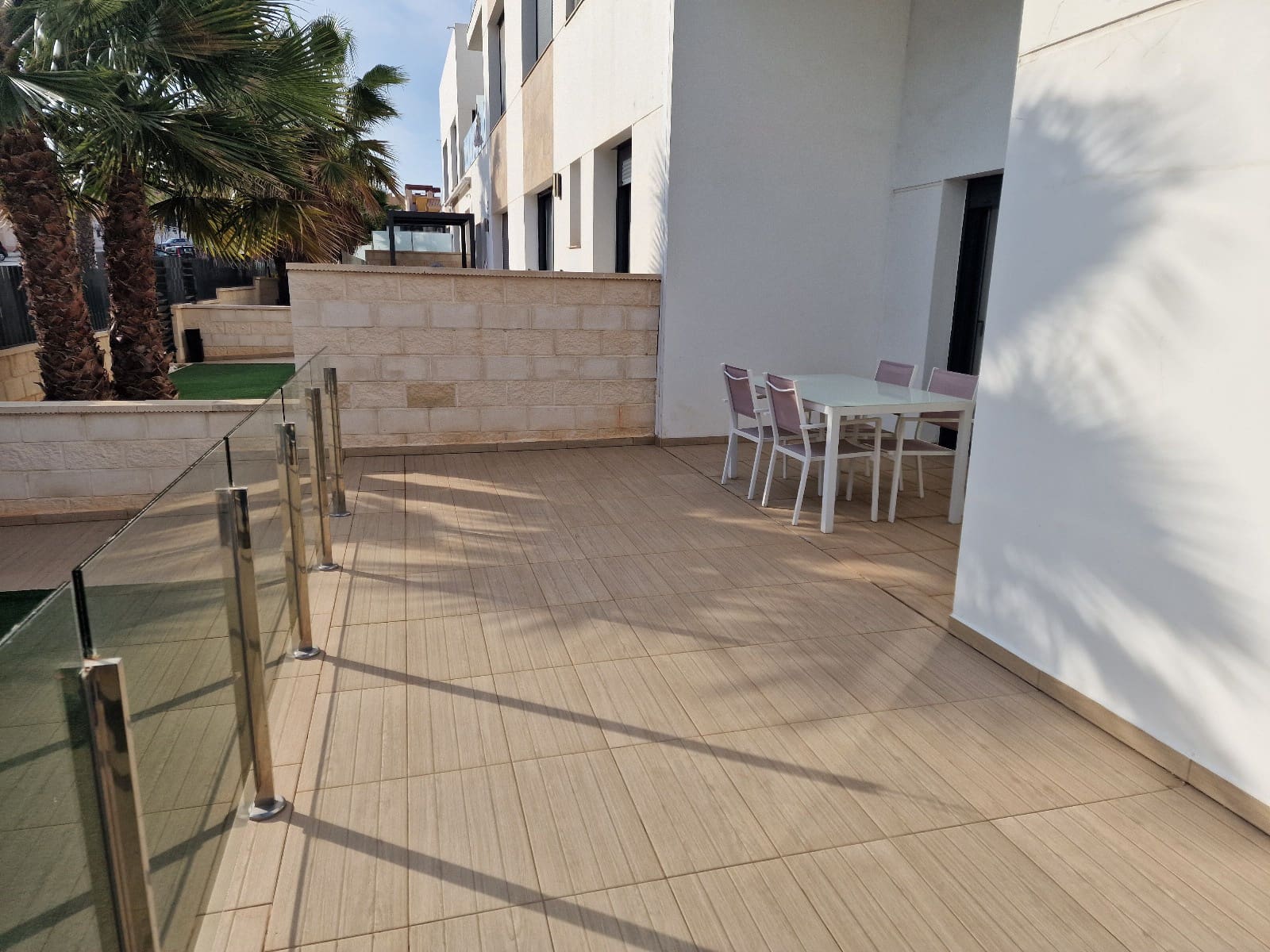 Apartamento Playa de 2 habitaciones en Arenales del Sol en alquiler con piscina garaje - 1.450 € (Ref: 9525052)