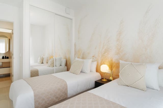 2 sypialnia Penthouse na kwatery wakacyjne w Ciudad Quesada, Rojales z basenem garażem - 1 050 € (Ref: 9525535)