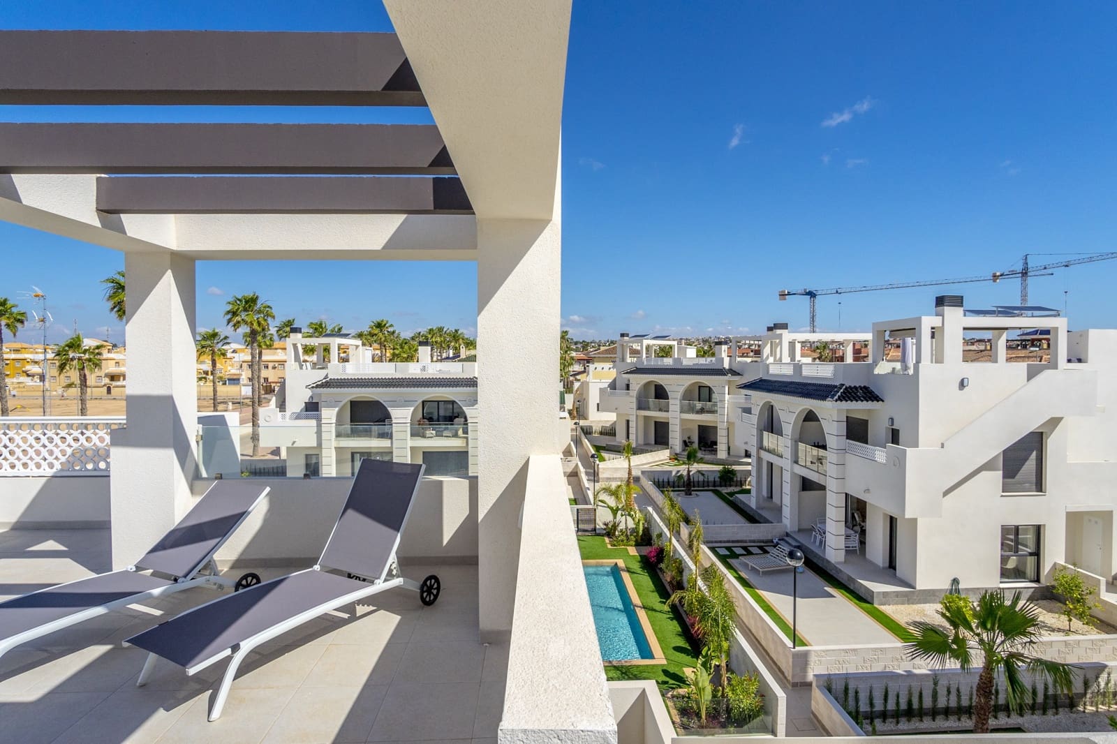 2 sypialnia Penthouse na kwatery wakacyjne w Ciudad Quesada z basenem garażem - 1 050 € (Ref: 9525535)