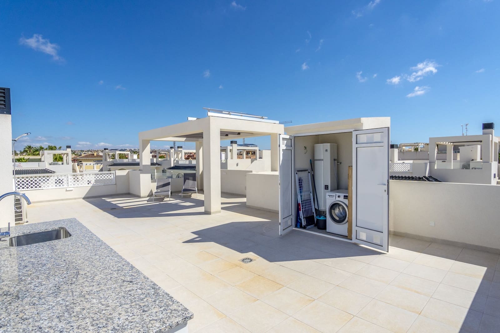 2 sypialnia Penthouse na kwatery wakacyjne w Ciudad Quesada z basenem garażem - 1 050 € (Ref: 9525535)