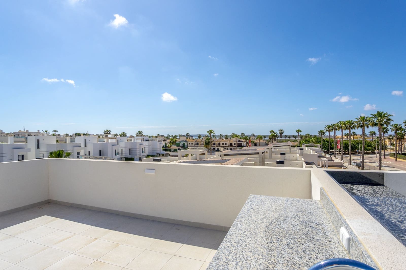 2 sypialnia Penthouse na kwatery wakacyjne w Ciudad Quesada z basenem garażem - 1 050 € (Ref: 9525535)