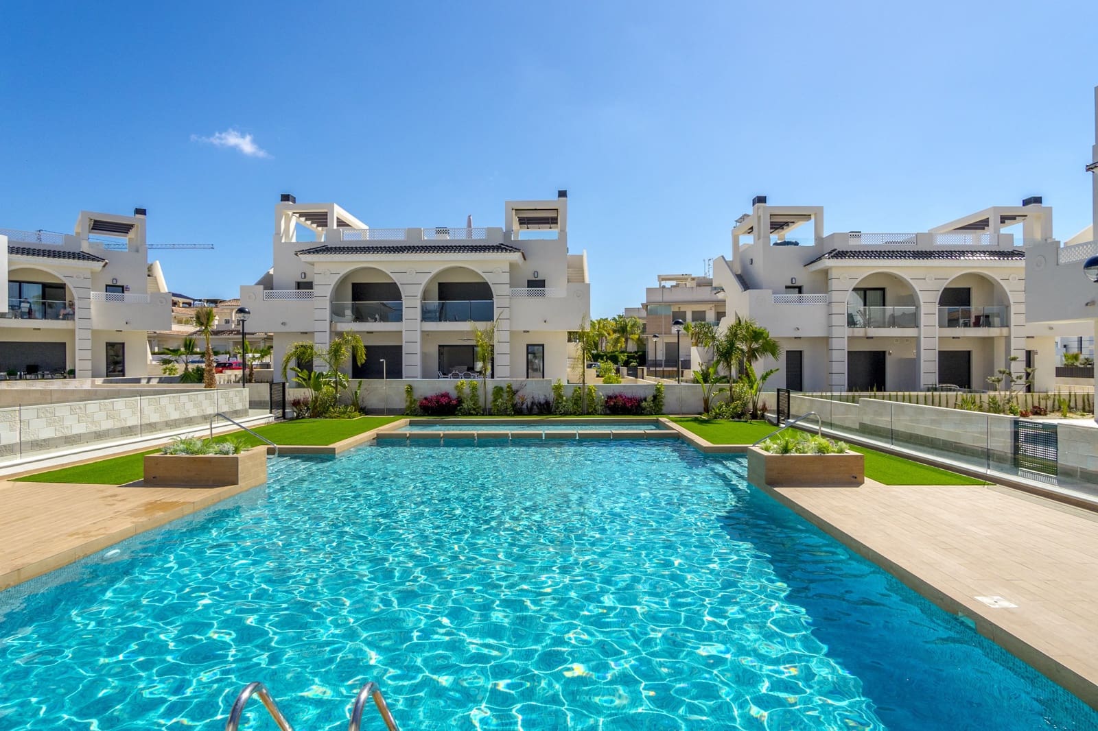 2 sypialnia Penthouse na kwatery wakacyjne w Ciudad Quesada z basenem garażem - 1 050 € (Ref: 9525535)