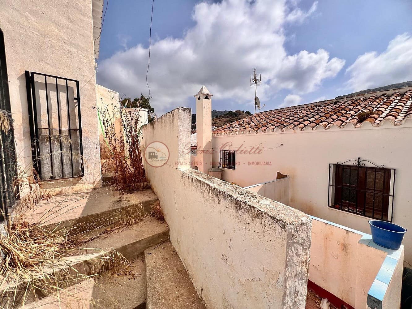 4 soverom Villa til salgs i Torrox - € 190 000 (Ref: 10051952)