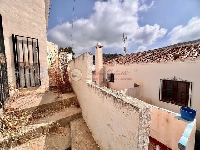 4 soverom Villa til salgs i Torrox Pueblo, Torrox - € 190 000 (Ref: 10051952)