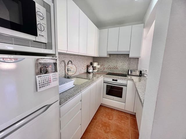 1 makuuhuone Huoneisto vuokrattavana paikassa El Peñoncillo, Torrox mukana uima-altaan - 850 € (Ref: 10077190)