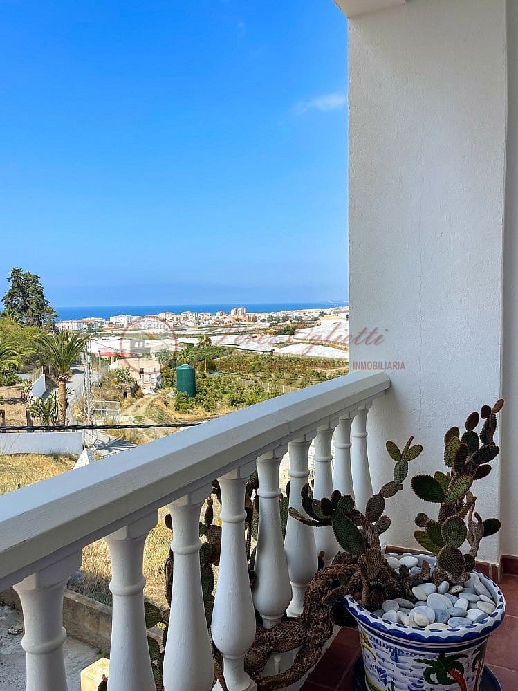 3 Zimmer Villa zu verkaufen in Torrox-Costa mit Pool Garage - 425.000 € (Ref: 10079106)