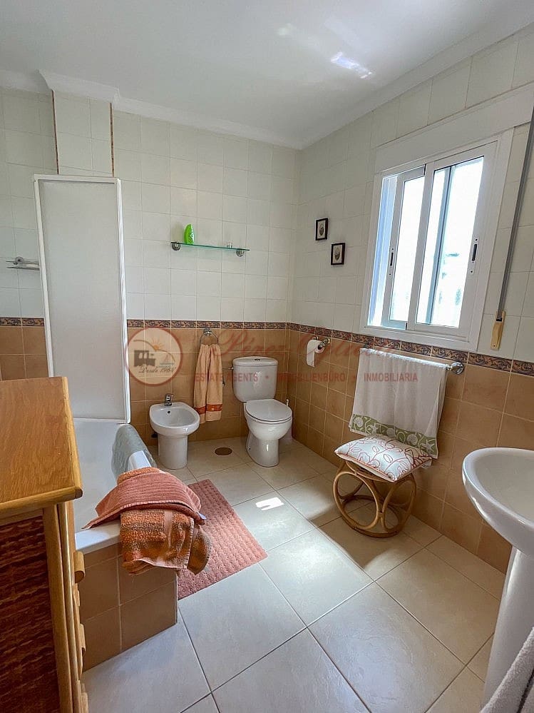 3 Zimmer Villa zu verkaufen in Torrox-Costa mit Pool Garage - 425.000 € (Ref: 10079106)