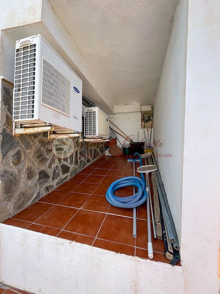 3 Zimmer Villa zu verkaufen in Torrox-Costa mit Pool Garage - 425.000 € (Ref: 10079106)