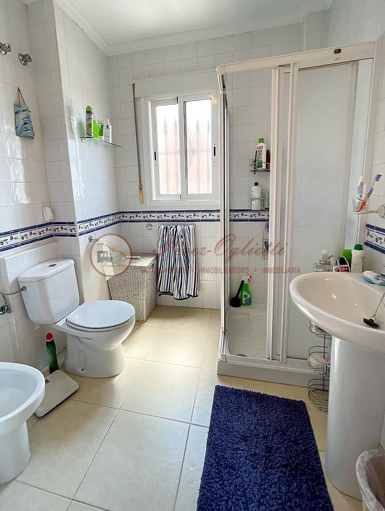 3 Zimmer Villa zu verkaufen in Torrox-Costa mit Pool Garage - 425.000 € (Ref: 10079106)