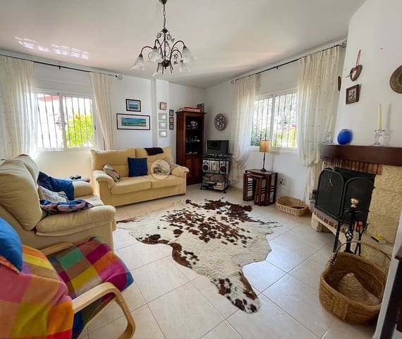 3 Zimmer Villa zu verkaufen in El Peñoncillo, Torrox mit Pool Garage - 425.000 € (Ref: 10079106)