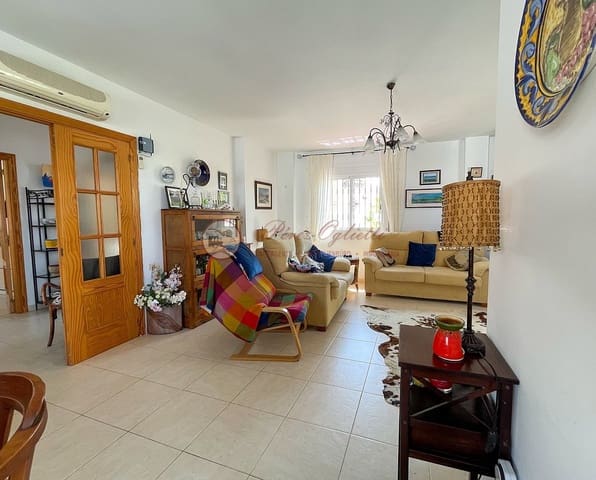 3 Zimmer Villa zu verkaufen in El Peñoncillo, Torrox mit Pool Garage - 425.000 € (Ref: 10079106)