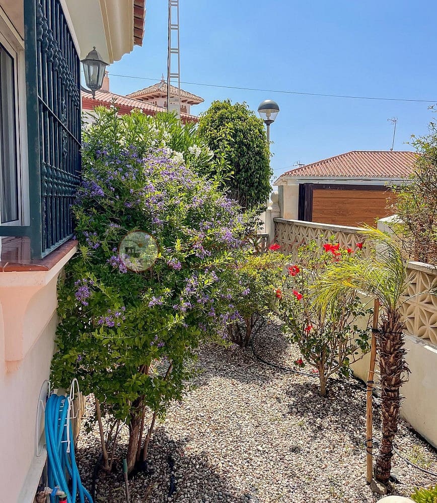 3 Zimmer Villa zu verkaufen in Torrox-Costa mit Pool Garage - 425.000 € (Ref: 10079106)