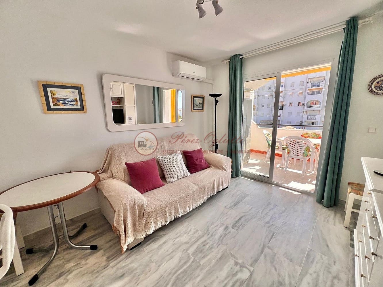 1 soveværelse Lejlighed til leje i Torrox-Costa med swimmingpool - € 850 (Ref: 10079107)