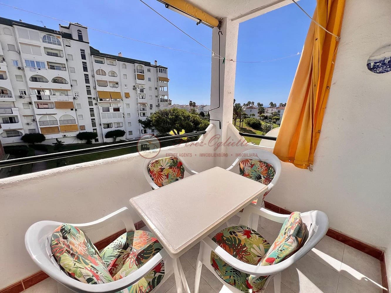 1 soveværelse Lejlighed til leje i Torrox-Costa med swimmingpool - € 850 (Ref: 10079107)