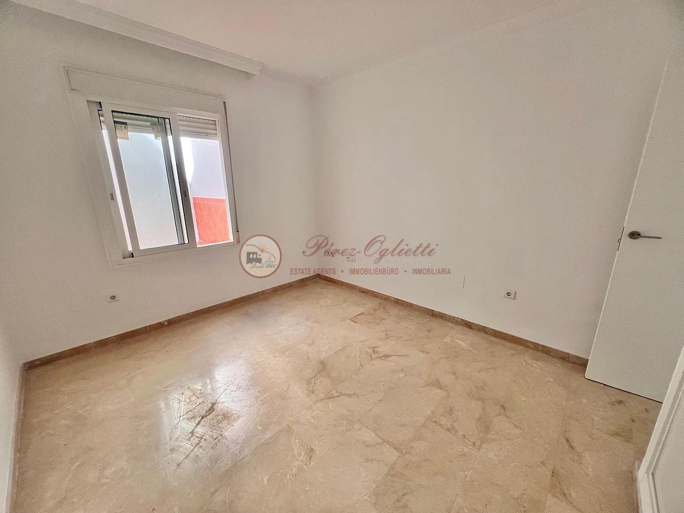 2 soverom Leilighet til salgs i Torrox med garasje - € 195 000 (Ref: 10185878)
