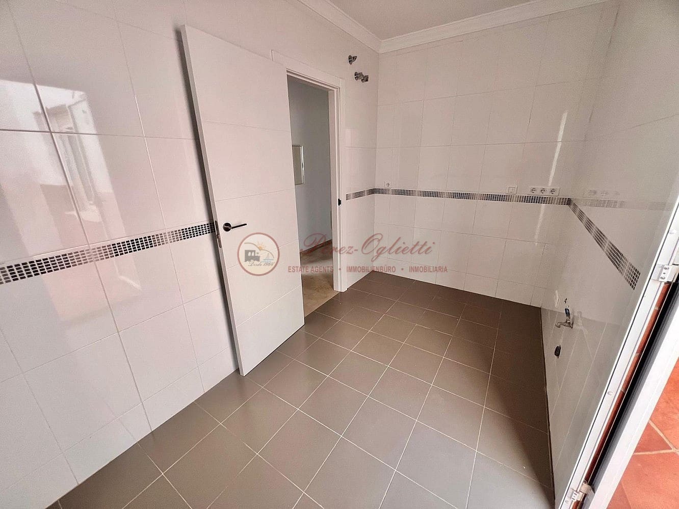 2 soverom Leilighet til salgs i Torrox med garasje - € 195 000 (Ref: 10185878)