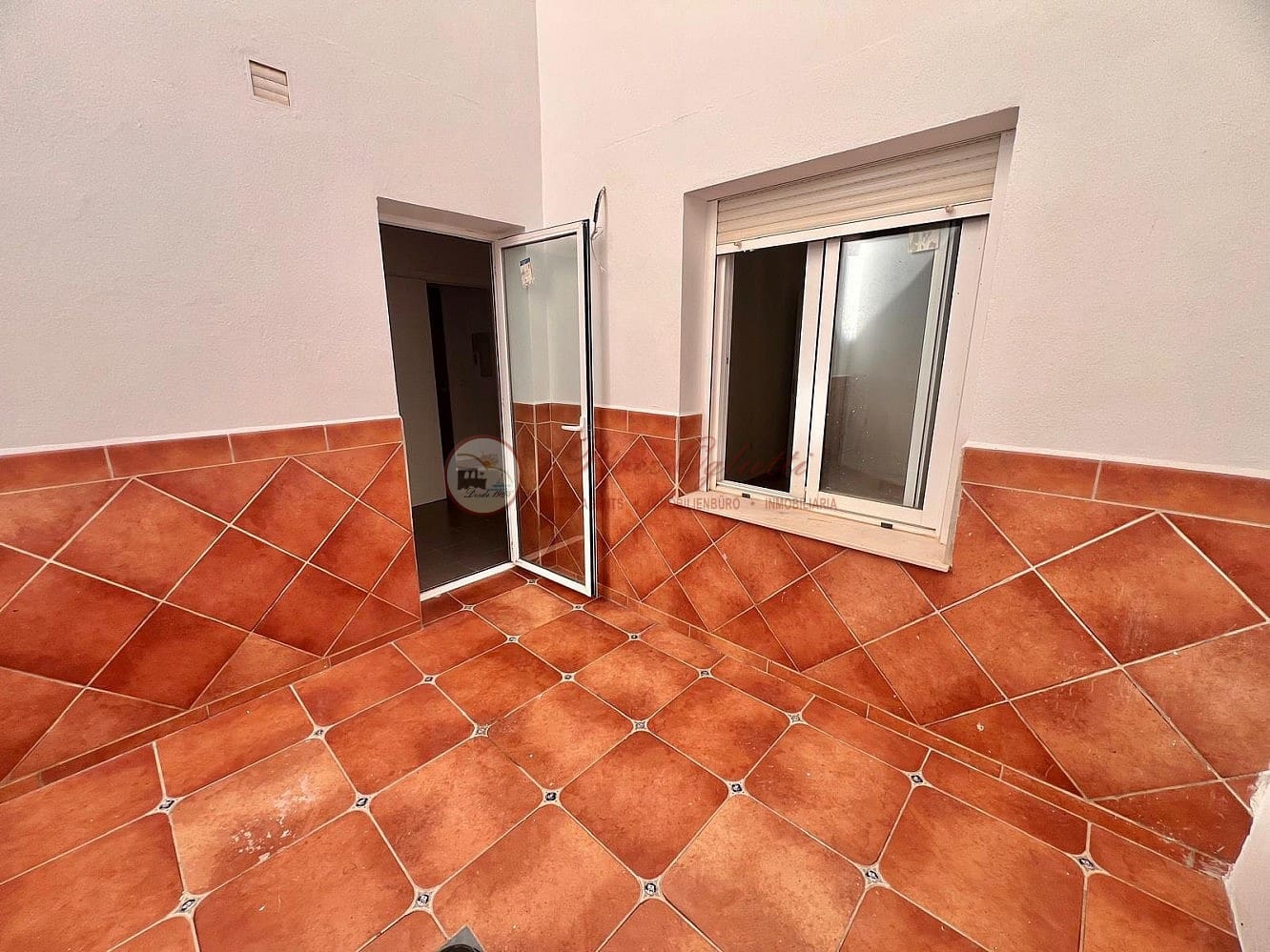 2 soverom Leilighet til salgs i Torrox med garasje - € 195 000 (Ref: 10185878)