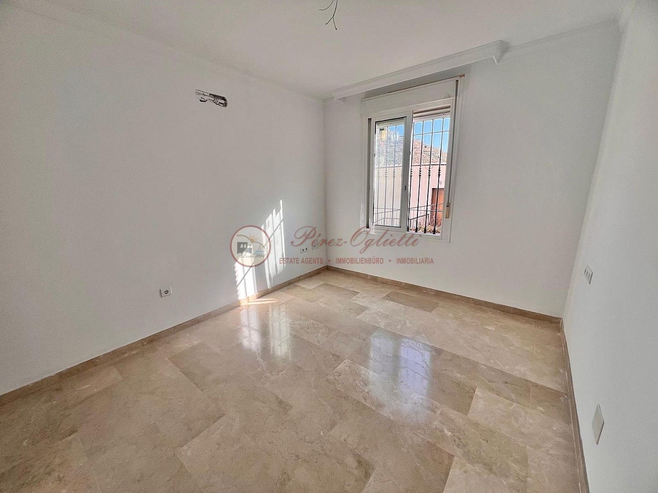 2 soverom Leilighet til salgs i Torrox med garasje - € 195 000 (Ref: 10185878)