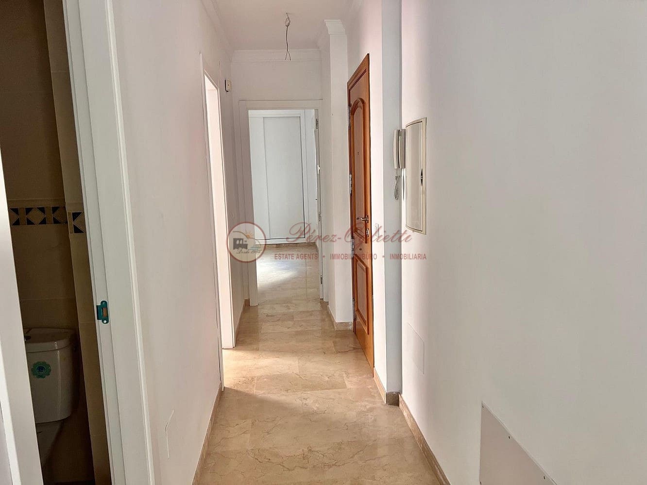 2 soverom Leilighet til salgs i Torrox med garasje - € 195 000 (Ref: 10185878)