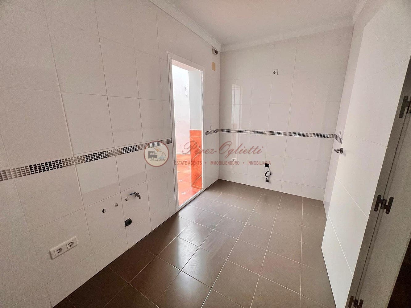 2 soverom Leilighet til salgs i Torrox med garasje - € 195 000 (Ref: 10185878)