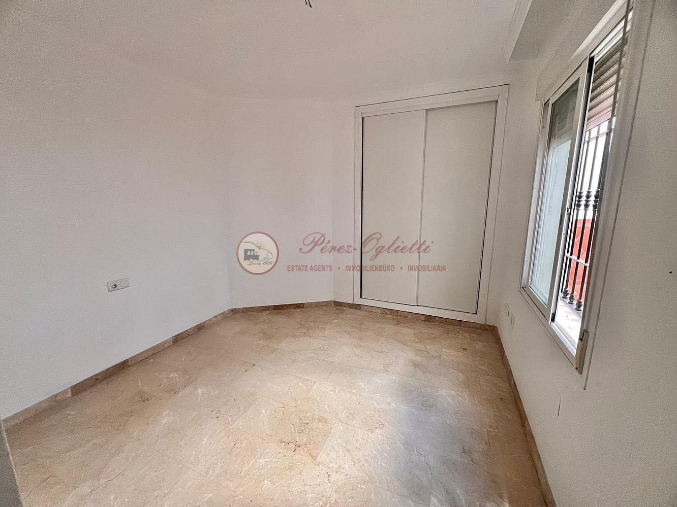 2 soverom Leilighet til salgs i Torrox med garasje - € 195 000 (Ref: 10185878)