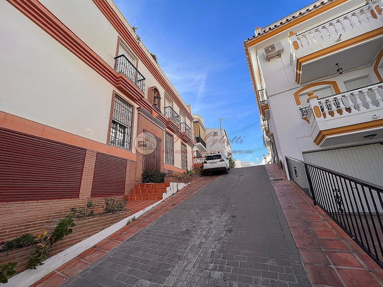 2 soverom Leilighet til salgs i Torrox med garasje - € 195 000 (Ref: 10185878)