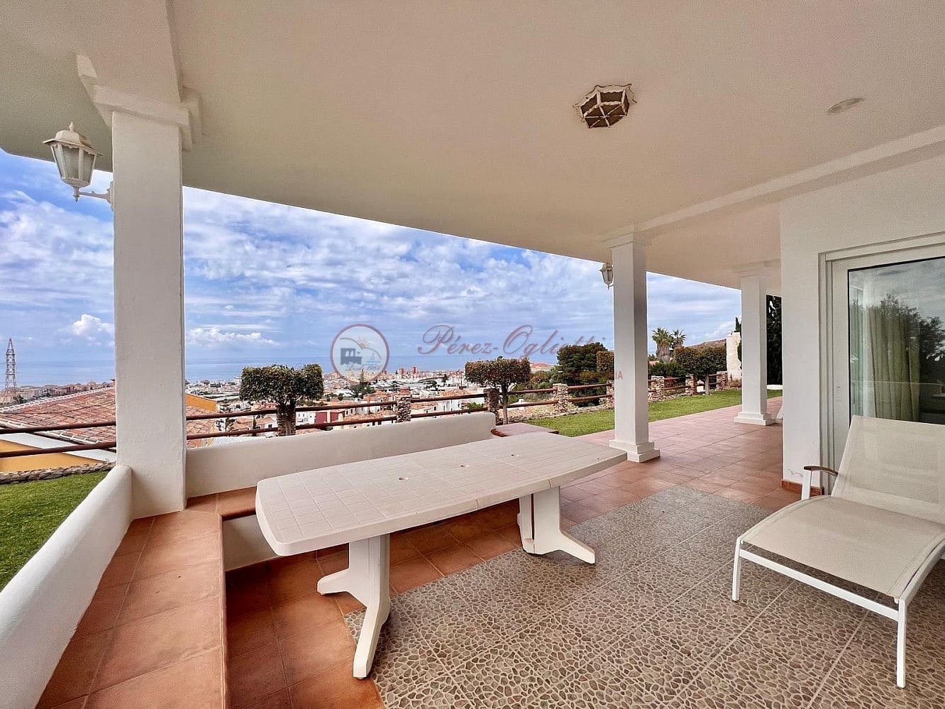 3 soverom Villa til salgs i Torrox-Costa - € 675 000 (Ref: 8220997)