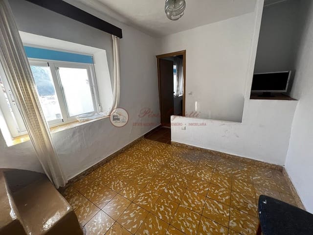 4 soveværelse Villa til salg i Torrox Pueblo, Torrox - € 160.000 (Ref: 8229757)