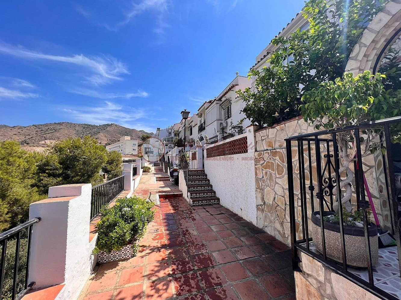 3 quarto Moradia para venda em Nerja com piscina - 350 000 € (Ref: 8471470)