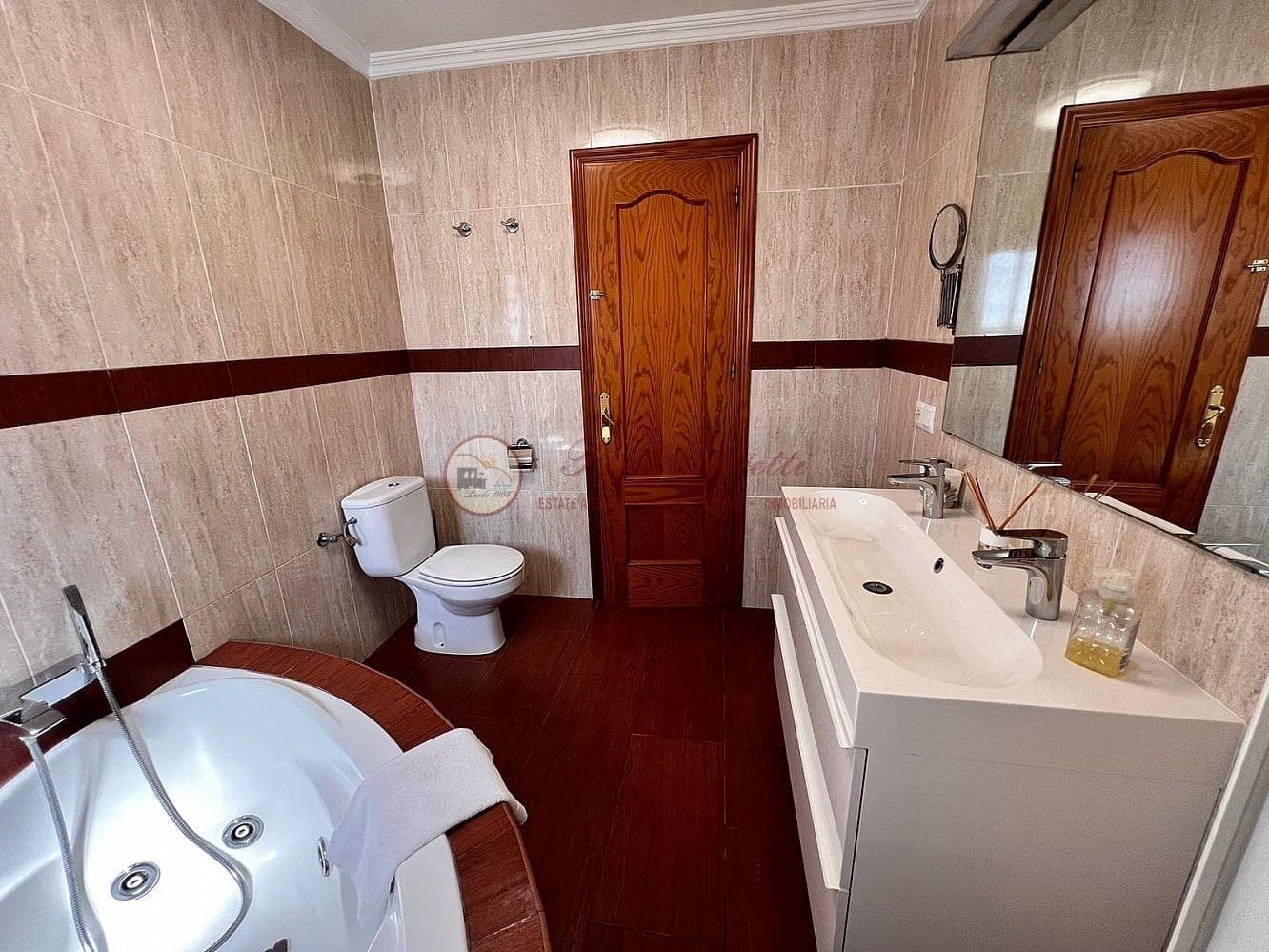 3 quarto Moradia para venda em Nerja com piscina - 350 000 € (Ref: 8471470)