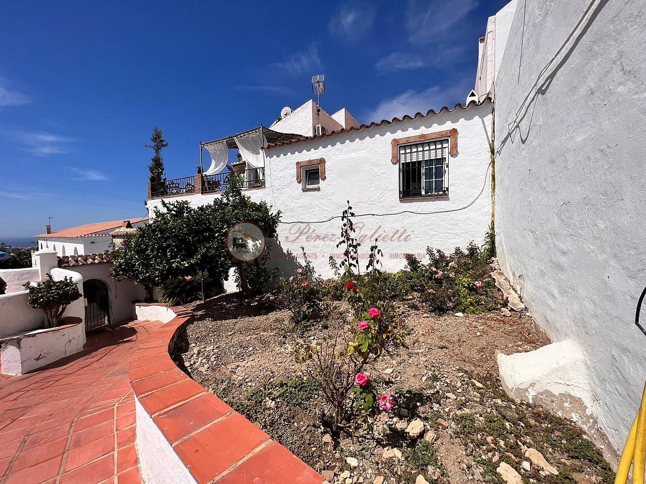 3 quarto Moradia para venda em Nerja com piscina - 350 000 € (Ref: 8471470)