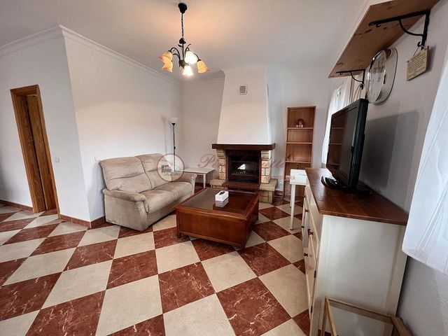 4 Zimmer Apartment zu vermieten in Torrox Pueblo, Torrox mit Pool Garage - 780 € (Ref: 8481134)