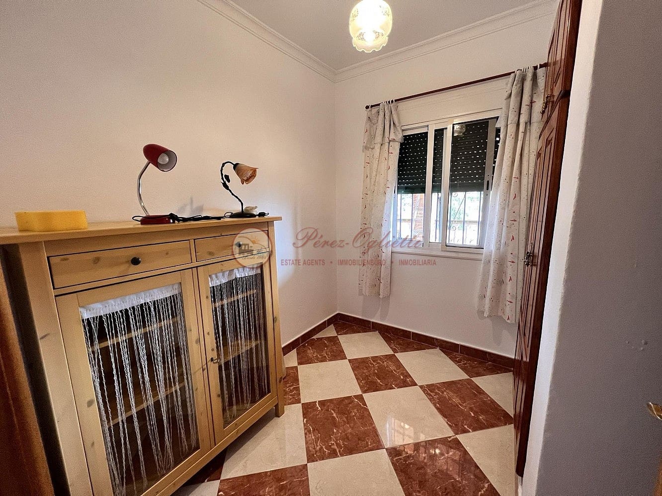 4 bedroom Apartment for rent in Torrox with pool garage - € 780 (Ref: 8481134)