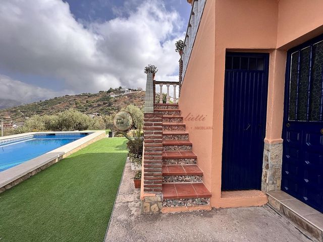 4 Zimmer Apartment zu vermieten in Torrox Pueblo, Torrox mit Pool Garage - 780 € (Ref: 8481134)