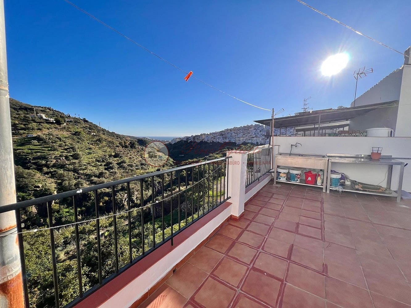 4 slaapkamer Villa te koop in Torrox - € 210.000 (Ref: 8666158)