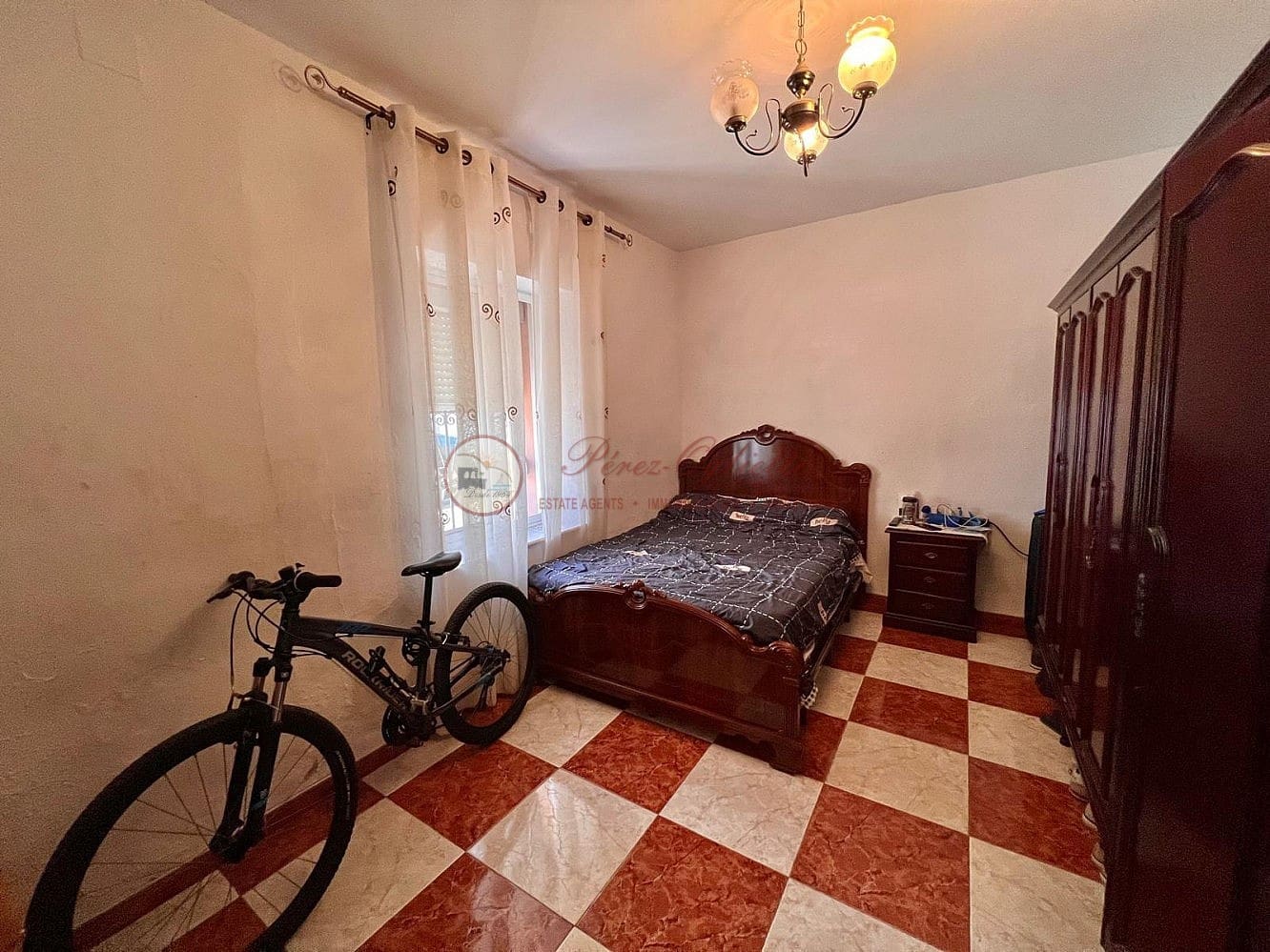 4 slaapkamer Villa te koop in Torrox - € 210.000 (Ref: 8666158)