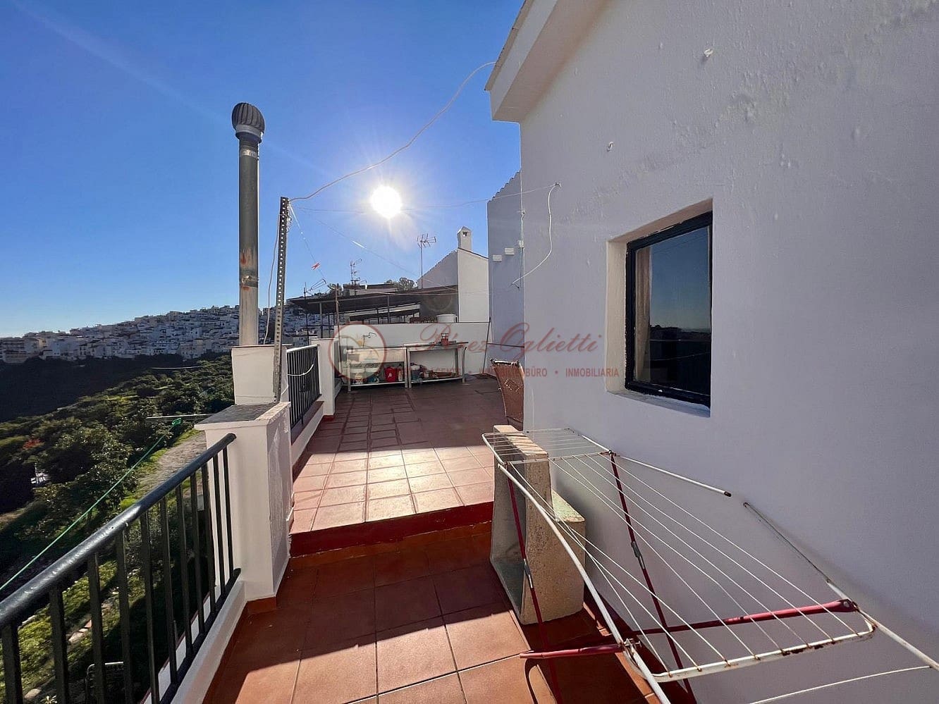 4 slaapkamer Villa te koop in Torrox - € 210.000 (Ref: 8666158)