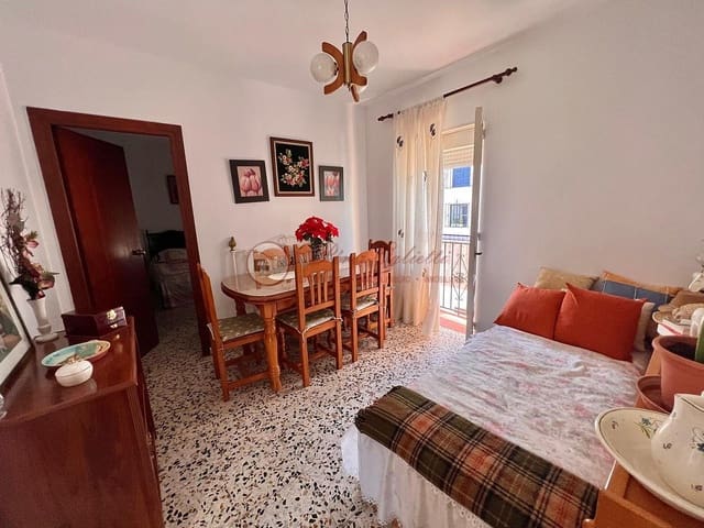 4 slaapkamer Villa te koop in Torrox Pueblo, Torrox - € 210.000 (Ref: 8666158)