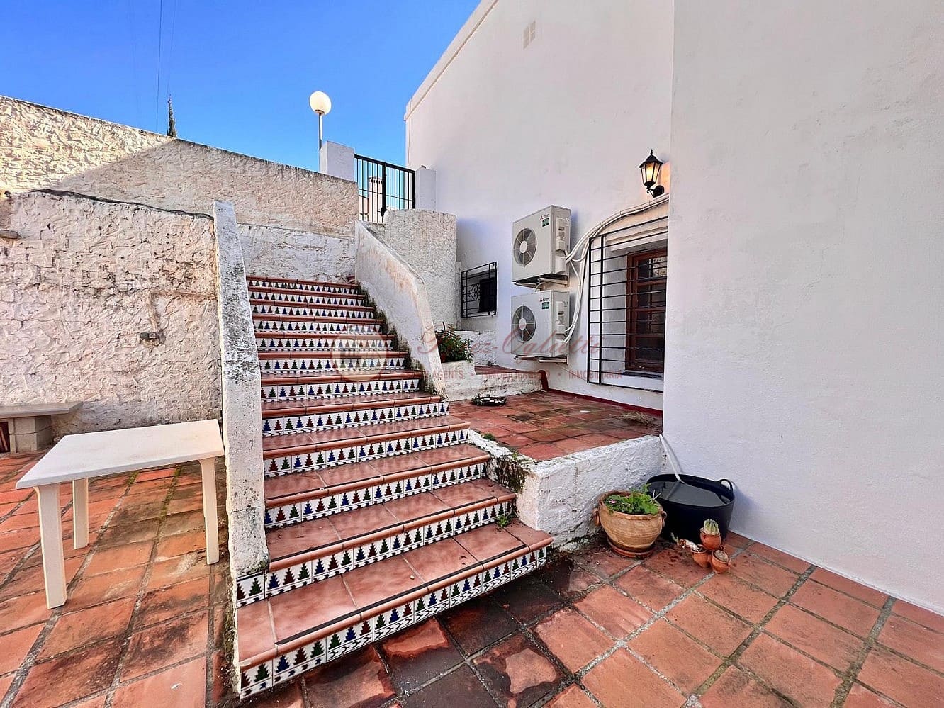 Commercieel te koop in Nerja - € 215.000 (Ref: 8785787)