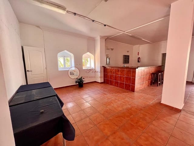 Kommersiell til salgs i Centro, Nerja - € 215 000 (Ref: 8785787)