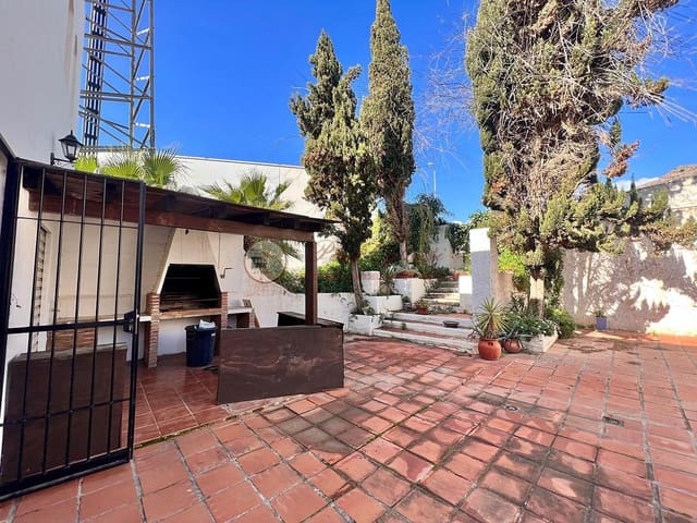 Kommersiell til salgs i Centro, Nerja - € 215 000 (Ref: 8785787)