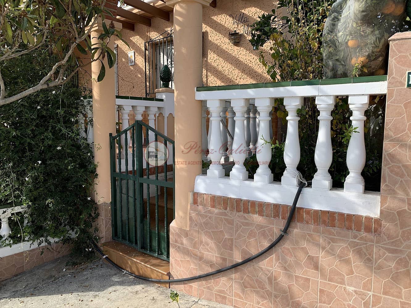 3 soveværelse Villa til salg i Torrox-Costa med garage - € 375.000 (Ref: 8837934)