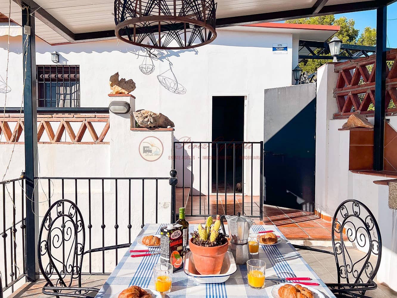 2 soveværelse Villa til salg i Torrox med swimmingpool garage - € 360.000 (Ref: 8866478)