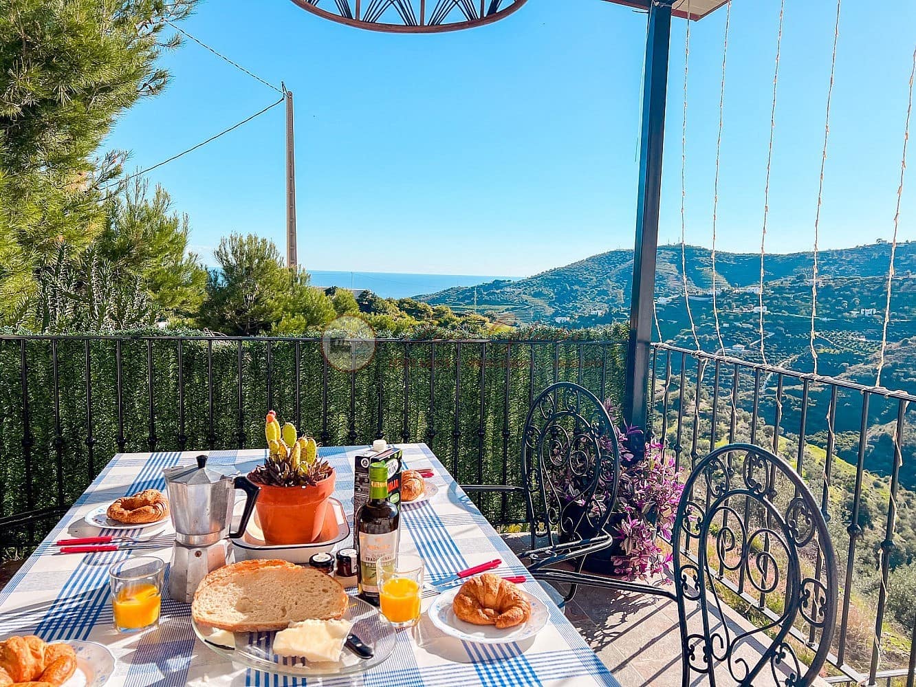 2 soveværelse Villa til salg i Torrox med swimmingpool garage - € 360.000 (Ref: 8866478)