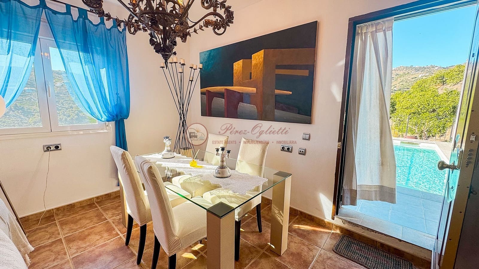 2 soveværelse Villa til salg i Torrox med swimmingpool garage - € 360.000 (Ref: 8866478)